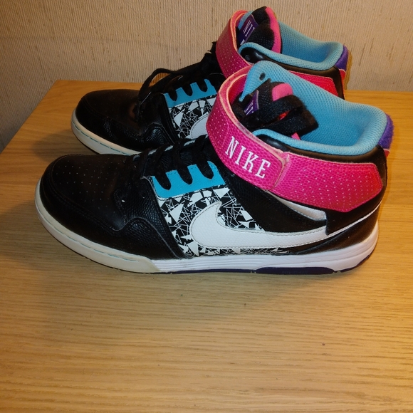 Nike Air Mogen 2 Mid multicolored sz9.5 like new! Open to any REASONABLE offer! - Picture 3 of 6